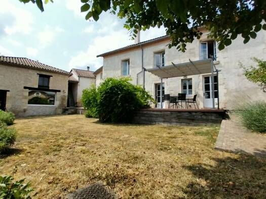 Villa à vendre 668 800 € 10 pièces 7 chambres 300 m² 2 756 m² de terrain Chancelade 24650