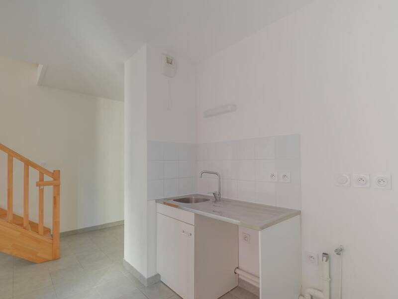 Maison à louer, 69m², MARSEILLE 3E