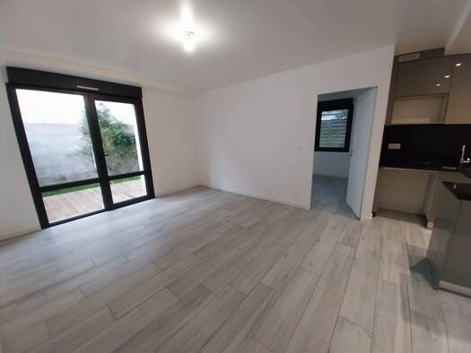 Appartement à louer 1 254 € 3 pièces 2 chambres 63 m² RDC Viaduc Ouest Orsay 91400
