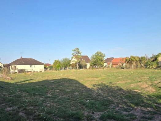 Terrain constructible à vendre 94 950 € 1 875 m² de terrain Vaudes 10260