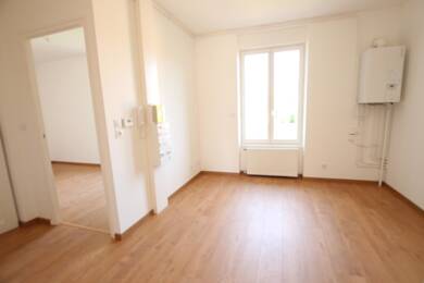 Appartement à louer 757 € 3 pièces 1 chambre 35 m² Étage 1/2 Bussiere Oullins 69600
