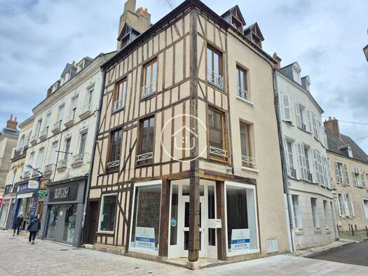 Immeuble à vendre 222 900 € 161,6 m² Centre Ville Vendôme 41100