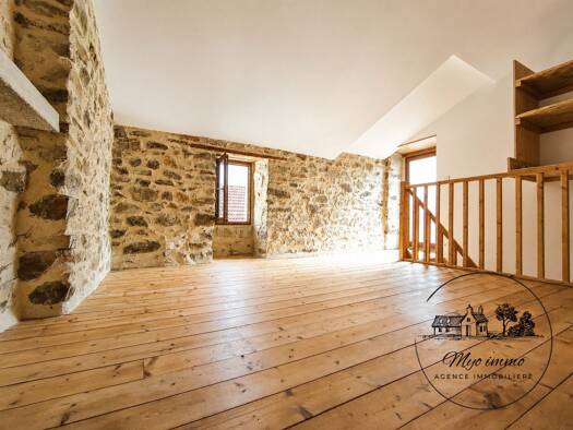 Maison à vendre 238 000 € 6 pièces 3 chambres 93 m² 111 m² de terrain Centre Ville-Nord (Rigaudiere) Saint-Jean-de-Boiseau 44640