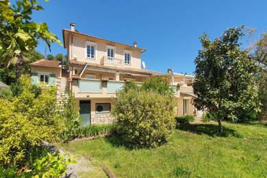 Villa à vendre 875 000 € 8 pièces 5 chambres 200 m² 700 m² de terrain Village-Saint Julien-Saint Pierre Biot 06410