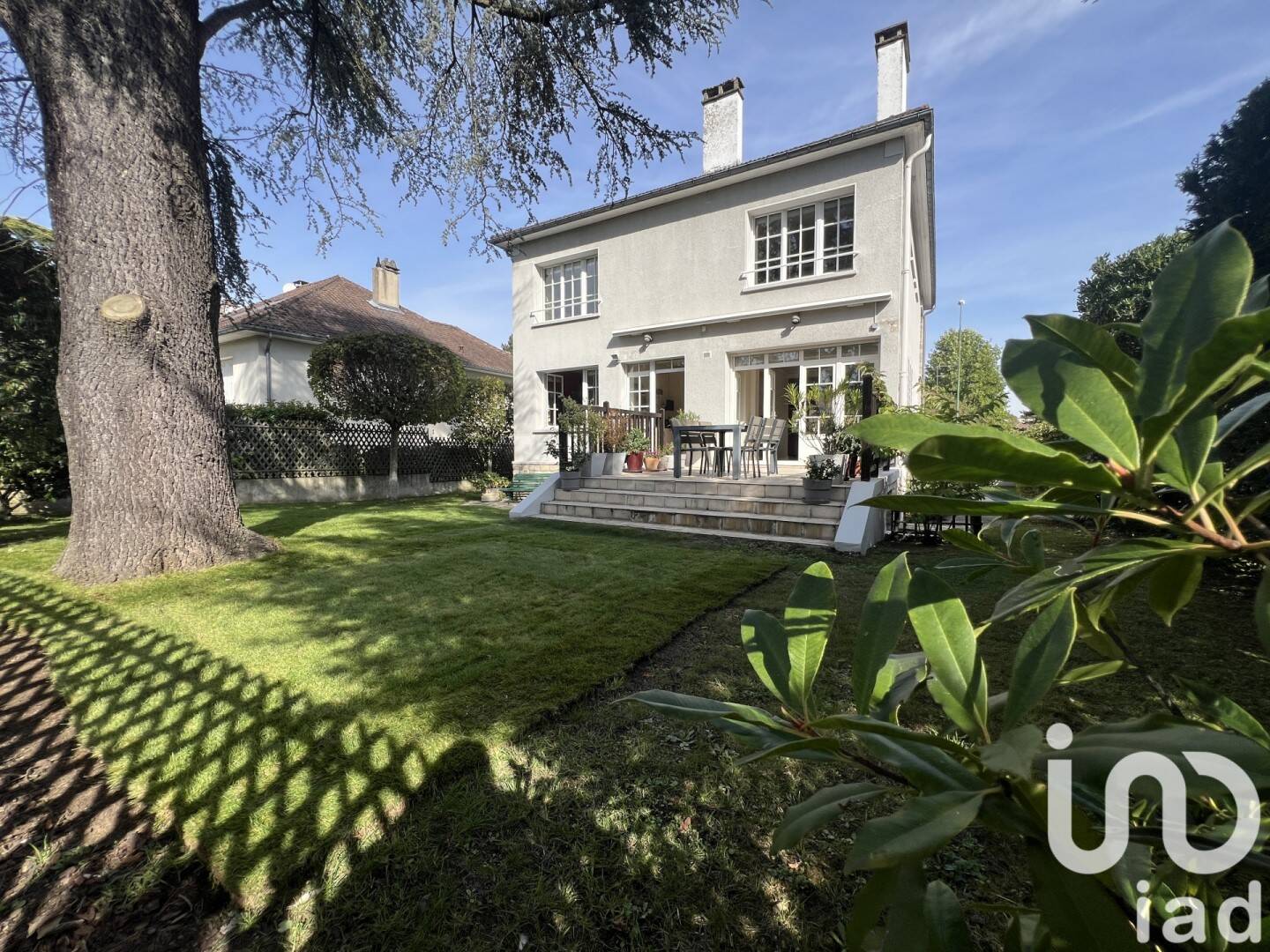 Maison à vendre, 263m², MARNES LA COQUETTE