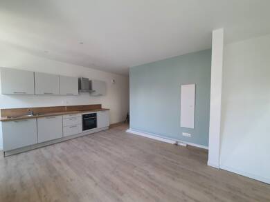 Appartement à louer 628 € 3 pièces 2 chambres 56 m² Étage 1/2 Navarrenx 64190
