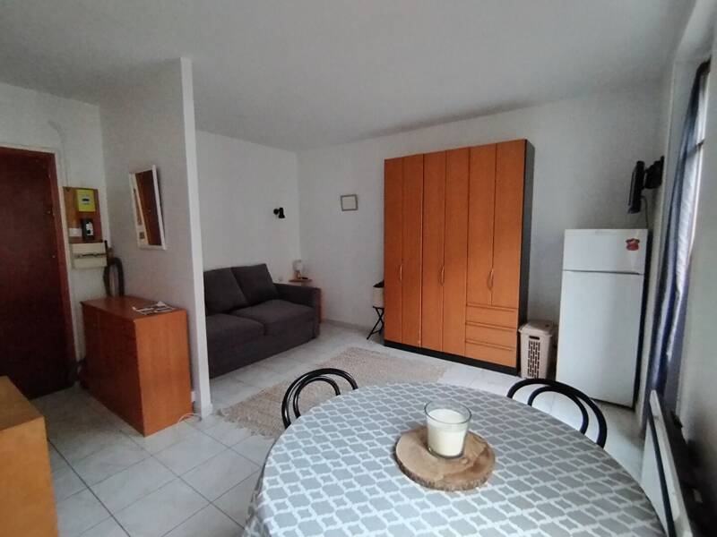 Maison à louer, 20m², PARIS 18E