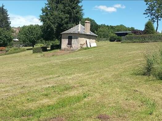 Terrain constructible à vendre 20 060 € 1 300 m² de terrain La Châtre 36400
