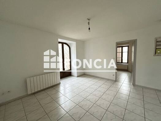 Appartement à louer 670 € 3 pièces 2 chambres 53,1 m² RDC Saint-Bernard 01600