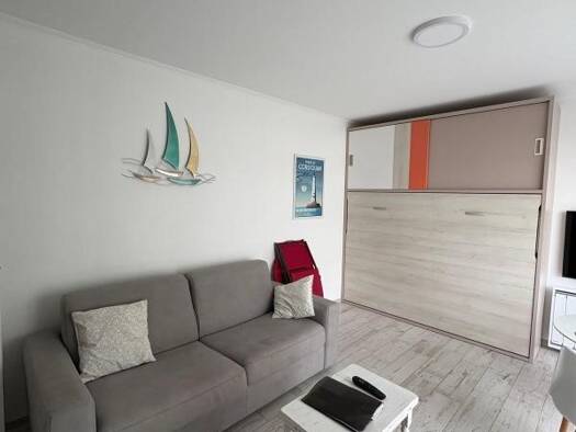Appartement à louer 563 € 1 pièce 23 m² RDC Saint Pierre Royan 17200