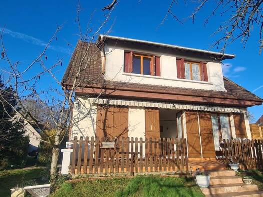 Maison à vendre 433 000 € 5 pièces 4 chambres 150 m² 960 m² de terrain Centre Lisses 91090