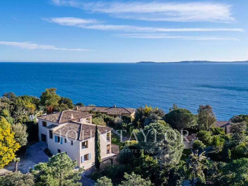 Maison à vendre, 200m², RAYOL CANADEL SUR MER