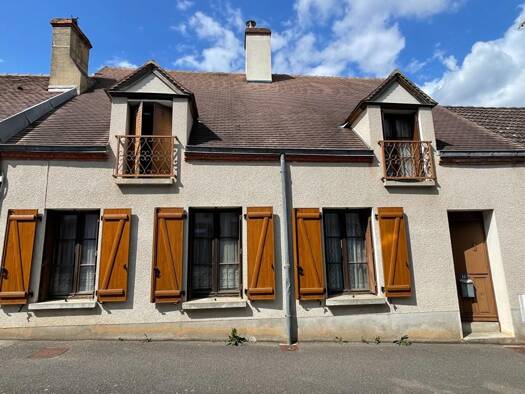 Maison à vendre 85 000 € 5 pièces 2 chambres 124 m² 45 m² de terrain Nogent-sur-Vernisson 45290