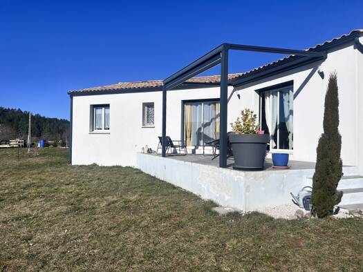 Maison de plain-pied à vendre 230 000 € 5 pièces 3 chambres 110 m² 1 450 m² de terrain Montdardier 30120
