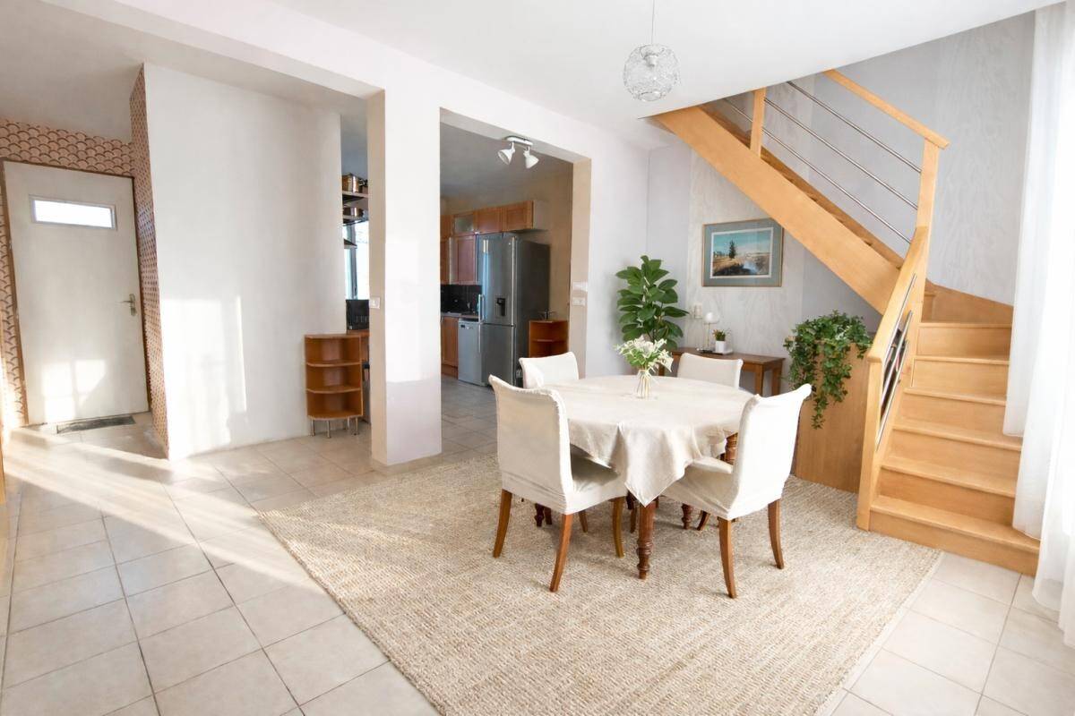 Maison à vendre, 157m², VARENNES JARCY