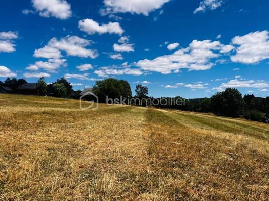 Propriété de loisirs à vendre 45 000 € 440 m² de terrain Salles-Curan 12410