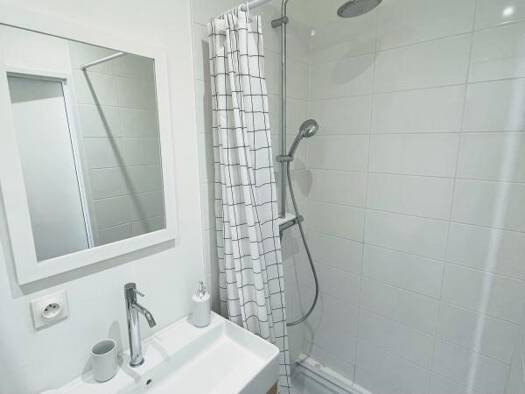 Appartement à louer - logement étudiant 550 € 2 pièces 1 chambre 30 m² RDC Bel Air-Grand Font-Madeleine Angoulême 16000