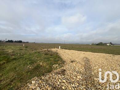 Terrain constructible viabilisé à vendre 35 600 € 791 m² de terrain Arçay 18340