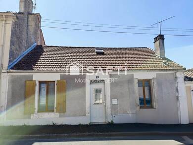 Maison de ville à vendre 105 000 € 3 pièces 2 chambres 81 m² 488 m² de terrain Sud Soyaux 16800