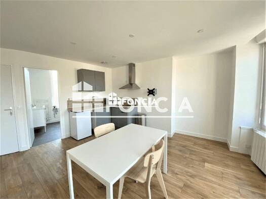 Appartement à louer 467 € 1 pièce 33 m² 1er étage La Planchette Flers 61100