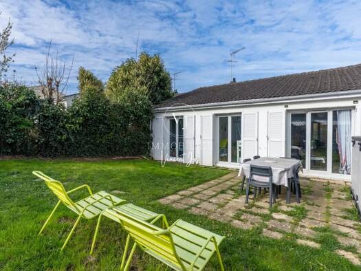 Maison de plain-pied à vendre 215 000 € 3 pièces 2 chambres 77 m² Nord Est Magnanville 78200