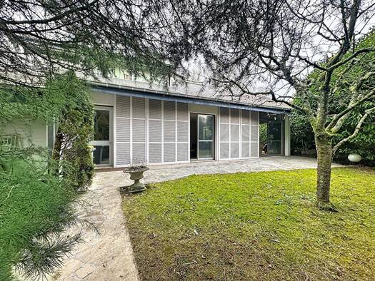 Maison à vendre 1 600 000 € 9 pièces 6 chambres 250,56 m² 1 205 m² de terrain Marnes-la-Coquette 92430