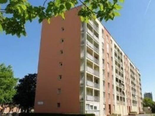 Appartement à louer 770 € 5 pièces 3 chambres 103 m² Nord Est Pierrelatte 26700