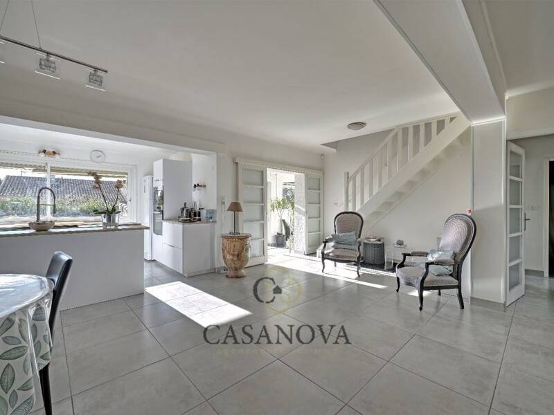 Maison à vendre, 185m², SAINT MATHIEU DE TREVIERS