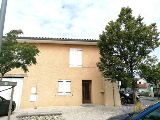 Appartement à louer 637 € 2 pièces 1 chambre 42 m² RDC/1 Millery 69390