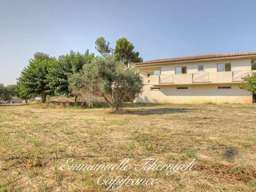 Maison à vendre 660 000 € 4 pièces 3 chambres 143 m² 2 050 m² de terrain Étang de l'Olivier-Domaine de Sulauze Istres 13800