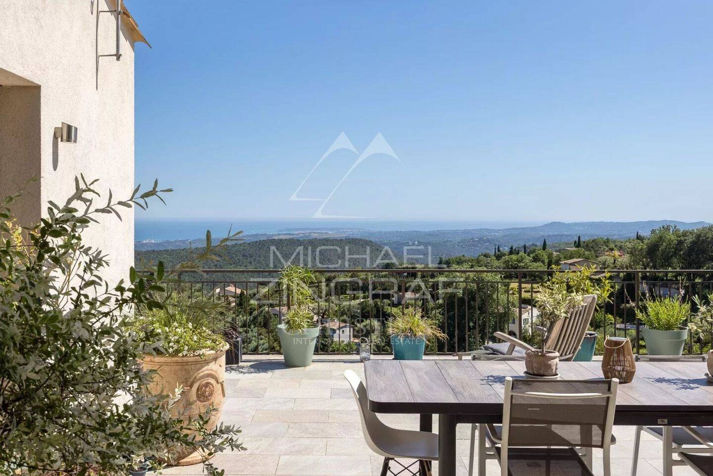Maison à vendre, 223m², TOURRETTES SUR LOUP