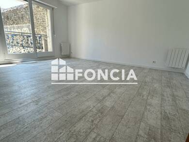 Appartement à louer 640 € 2 pièces 1 chambre 53,6 m² RDC Centre Ville Quimper 29000