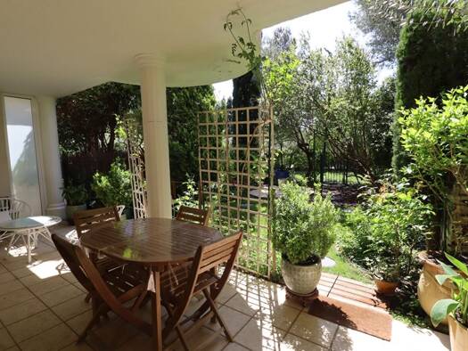 Appartement en viager Bouquet 165 000 € 2 pièces 1 chambre 54 m² RDC/2 Villeneuve-lès-Avignon 30400