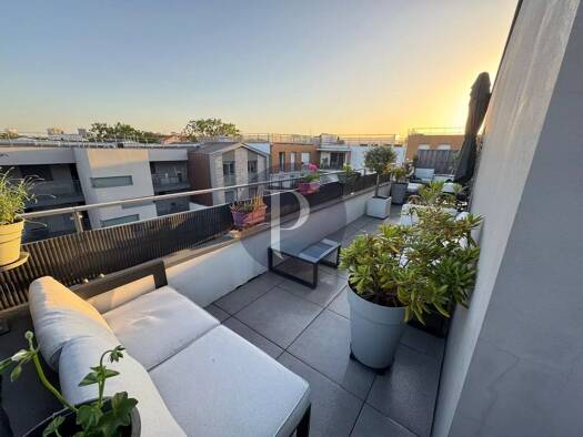 Appartement à vendre 644 000 € 5 pièces 3 chambres 97,63 m² Étage 4/4 Centre Ville Cachan 94230