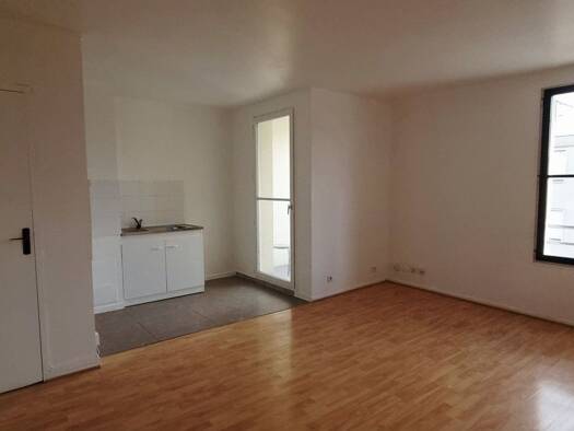 Appartement à louer 850 € 2 pièces 1 chambre 41,1 m² Étage 3/4 Vert Galant Villepinte 93420