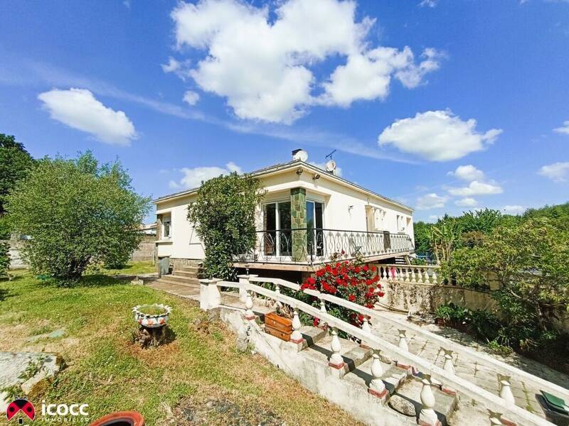 Maison à vendre, 125m², MOUTIERS LES MAUXFAITS