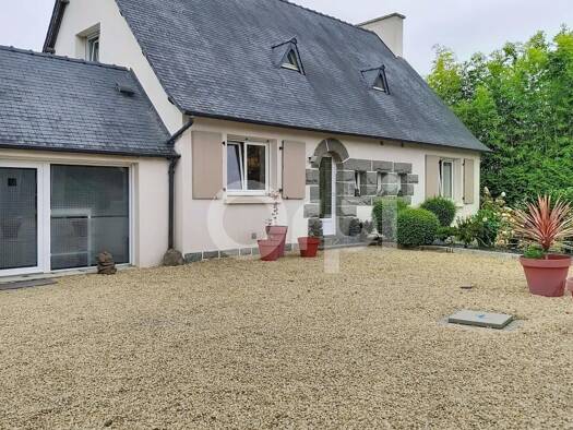Maison à vendre 316 500 € 5 pièces 4 chambres 165 m² 2 084 m² de terrain Plougourvest 29400