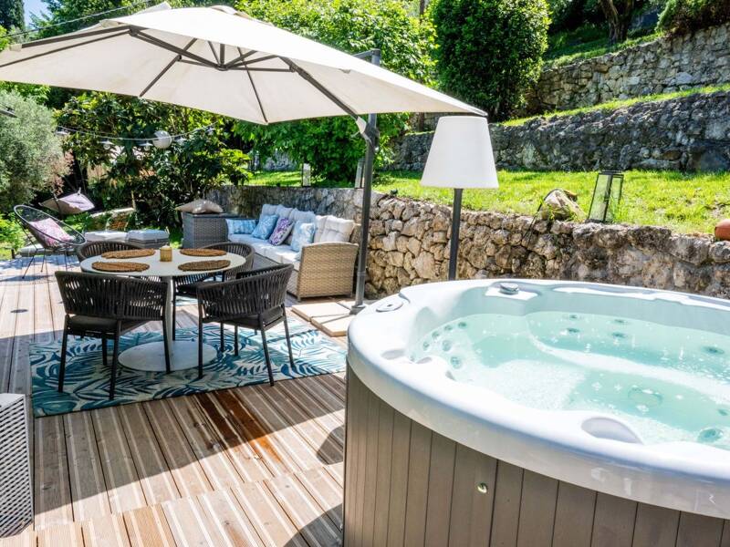 Maison à vendre, 200m², TOURRETTES SUR LOUP