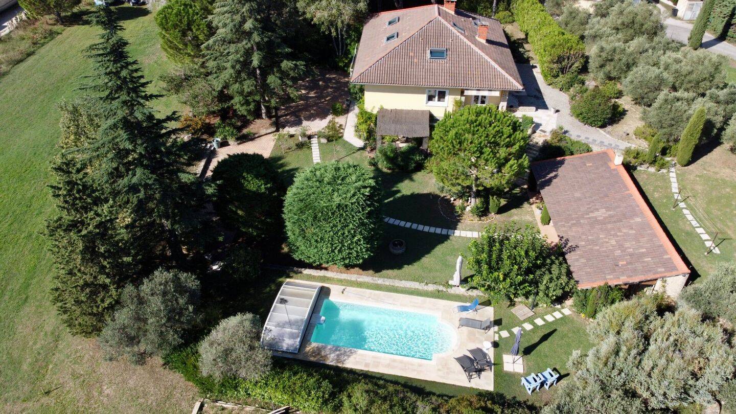 Maison à vendre, 265m², ENTRAIGUES SUR LA SORGUE