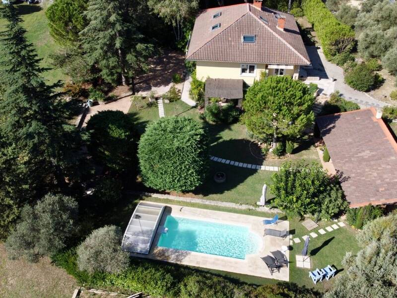 Maison à vendre, 265m², ENTRAIGUES SUR LA SORGUE