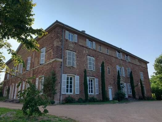 Appartement à louer 785 € 3 pièces 2 chambres 49 m² 2ème étage Ars-sur-Formans 01480