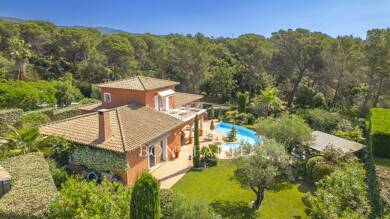 Villa à vendre 1 450 000 € 7 pièces 5 chambres 245 m² 1 700 m² de terrain Tour de Mare Fréjus 83600