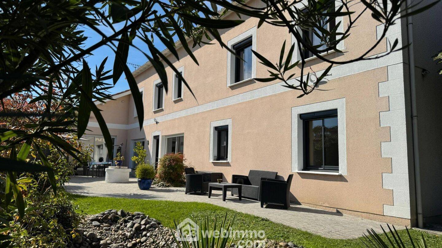 Maison à vendre, 221m², EYSINES
