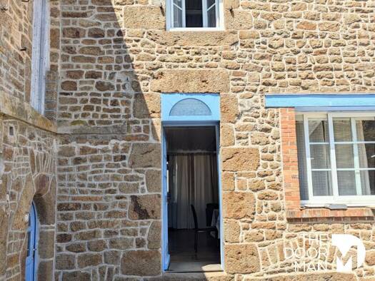Maison de ville à vendre 110 250 € 9 pièces 4 chambres 152 m² 470 m² de terrain Gorron 53120
