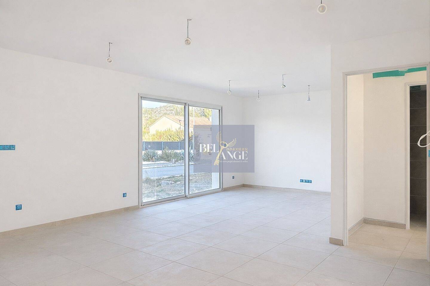 Maison à vendre, 88m², VALLON PONT D'ARC