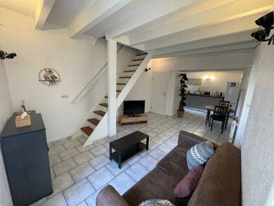 Appartement à louer 690 € 2 pièces 1 chambre 46 m² 1er étage Cremieu 38460