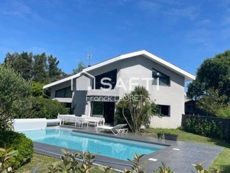 Maison à vendre, 300m², VENDAYS MONTALIVET
