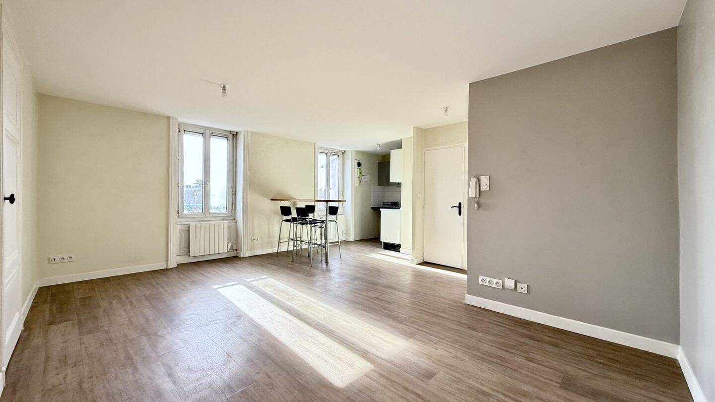 Maison à louer, 47m², TASSIN LA DEMI LUNE