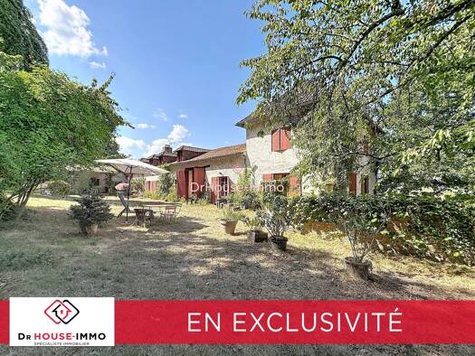 Maison à vendre 422 000 € 11 pièces 7 chambres 500 m² 160 000 m² de terrain Neuvic 24190
