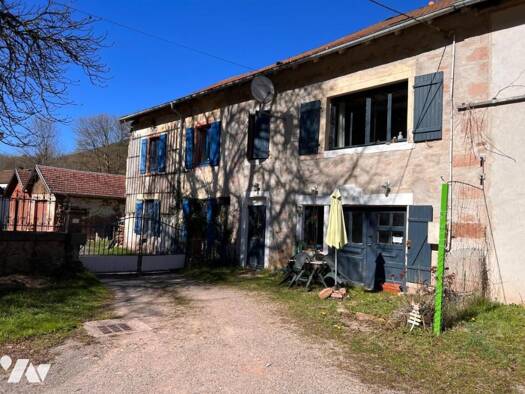 Maison à vendre 45 000 € 5 pièces 3 chambres 121 m² 236 m² de terrain Le Saulcy 88210